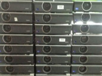 图 二手投影机批发 亮度超好 成都办公用品